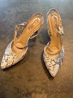 Pointed Toe Snake-Print Slingback Pumps in Beige